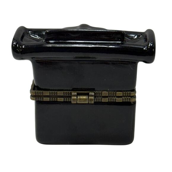 Limoges-Style Porcelain Hinged Trinket Box. - Picture 3 of 6